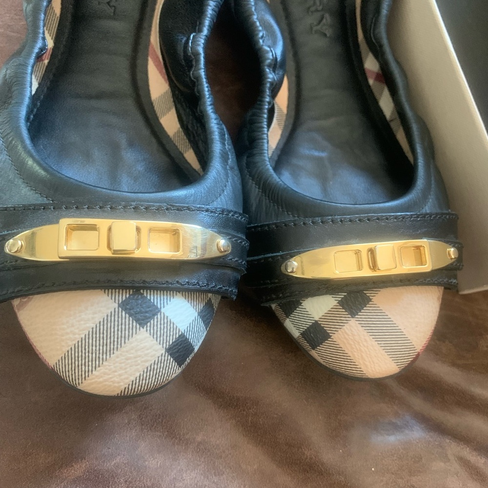 Burberry Haymarket Aston ballerina flats US Size 7-UK 5-EUR 38